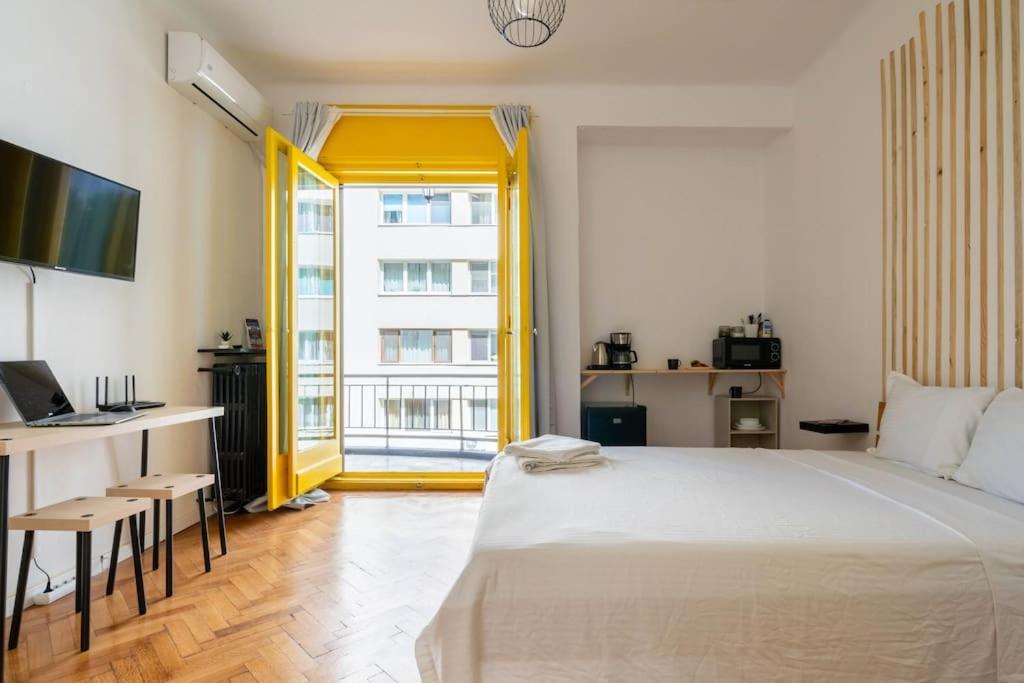 Quiet And Classic With Cismigiu Park View Appartamento